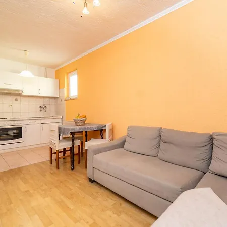 Beautiful In With Wifi Apartment