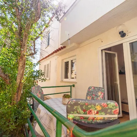 1 Bedroom Beautiful In Barbat na Rabu