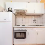 1 Bedroom Beautiful In Apartament
