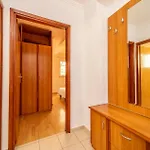 1 Bedroom Beautiful In * Barbat na Rabu