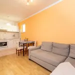 1 Bedroom Beautiful In Apartament