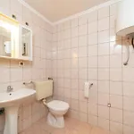 1 Bedroom Beautiful In *